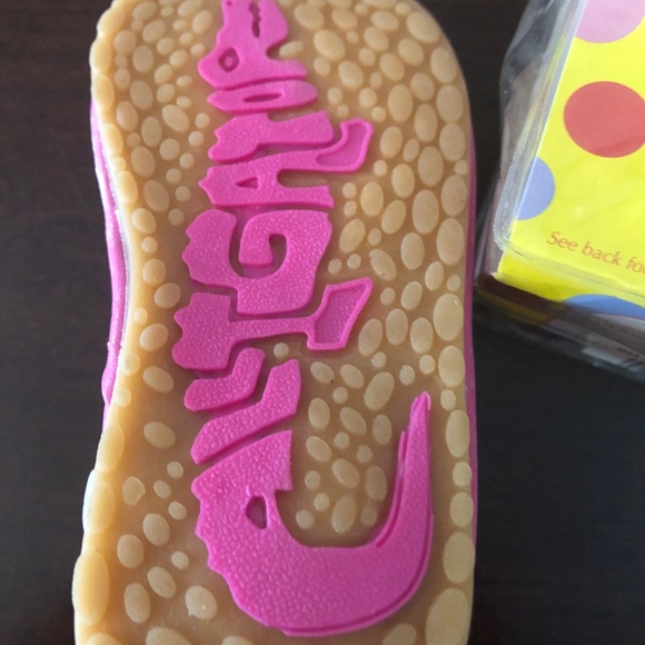 Pink Girls Squeak Me Shoes Sizes 3, 6 or 7 - Picture 4 of 5